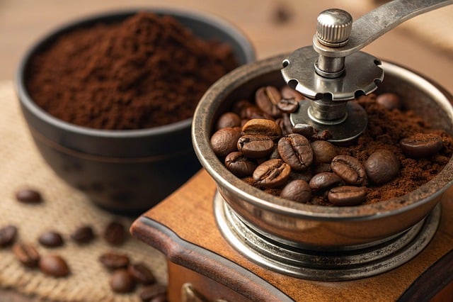Top 10 Best Manual Coffee Grinders for Consistent, Freshly Ground Coffee